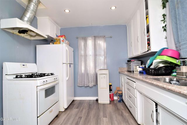 1411 W Ivesbrook Street, Lancaster, CA 93534