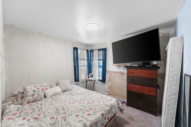 1411 W Ivesbrook Street, Lancaster, CA 93534