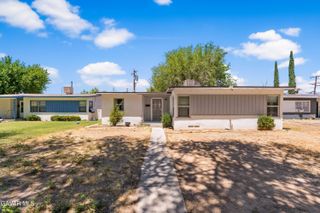 1411 W Ivesbrook Street, Lancaster, CA 93534