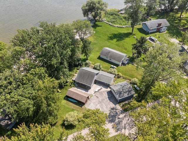 1938 COTTAGE ROAD, Little Suamico, WI 54141