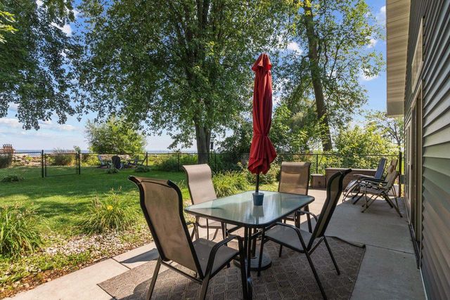 1938 COTTAGE ROAD, Little Suamico, WI 54141