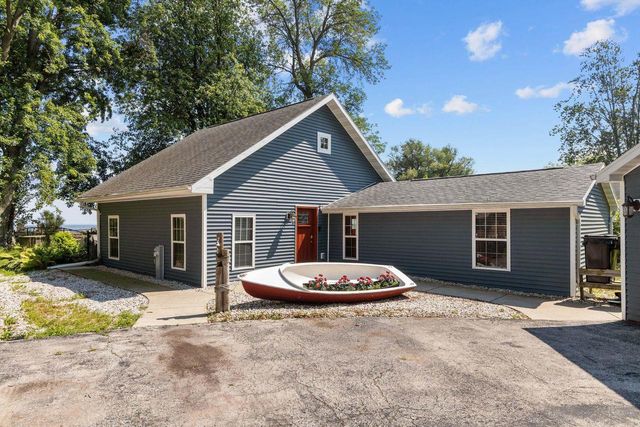 1938 COTTAGE ROAD, Little Suamico, WI 54141