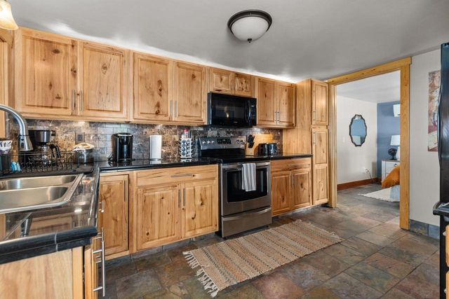 1938 COTTAGE ROAD, Little Suamico, WI 54141