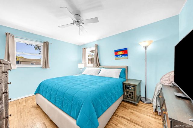 833 N Fulton Avenue, Lindenhurst, NY 11757
