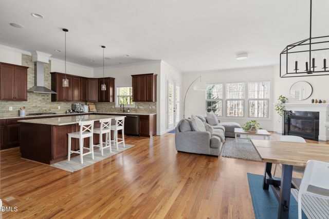 1016 Regency Cottage Place, Cary, NC 27518