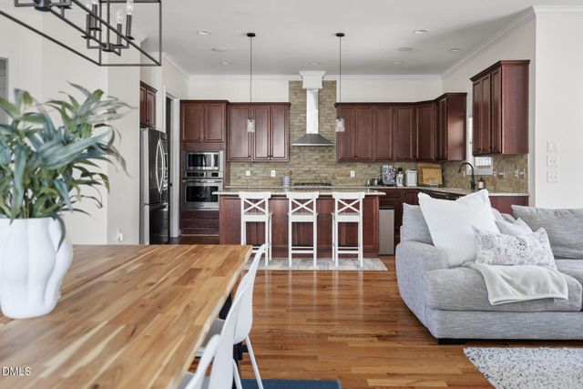 1016 Regency Cottage Place, Cary, NC 27518