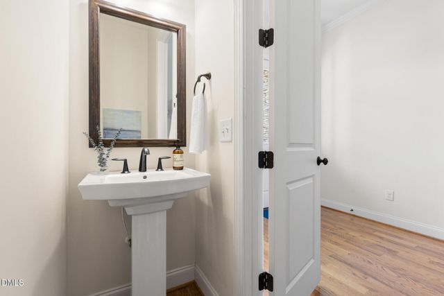 1016 Regency Cottage Place, Cary, NC 27518