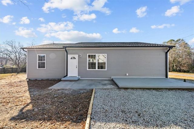 105 Charles Street, Thomasville, NC 27360