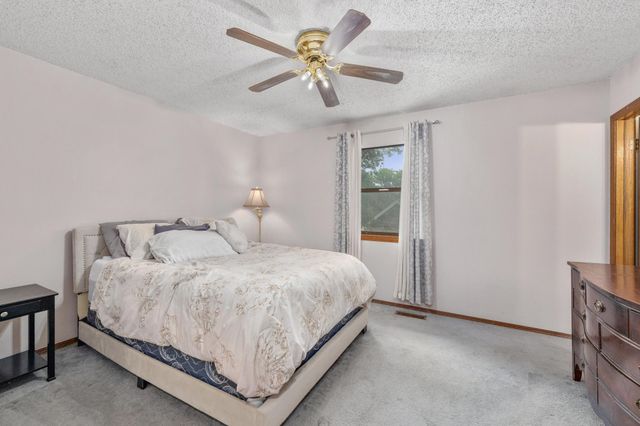 3 N Willow, Mulvane, KS 67110