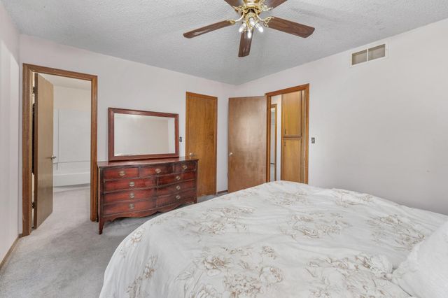 3 N Willow, Mulvane, KS 67110