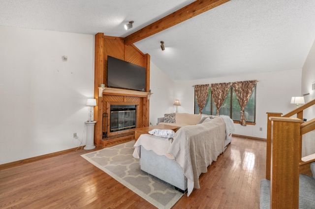 3 N Willow, Mulvane, KS 67110