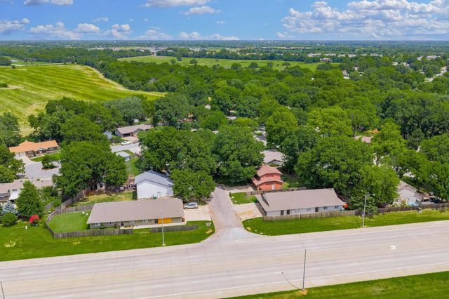 3 N Willow, Mulvane, KS 67110