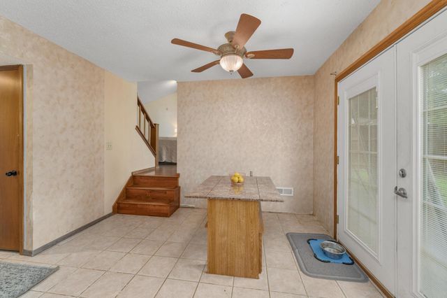 3 N Willow, Mulvane, KS 67110