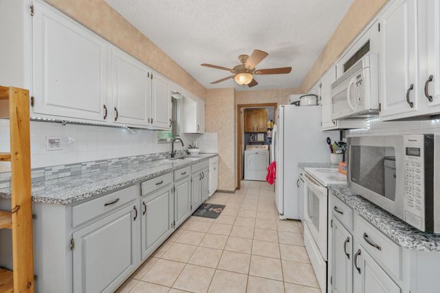 3 N Willow, Mulvane, KS 67110