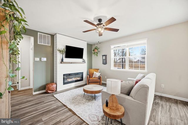 530 WEEKS CT, Berryville, VA 22611