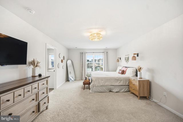 530 WEEKS CT, Berryville, VA 22611