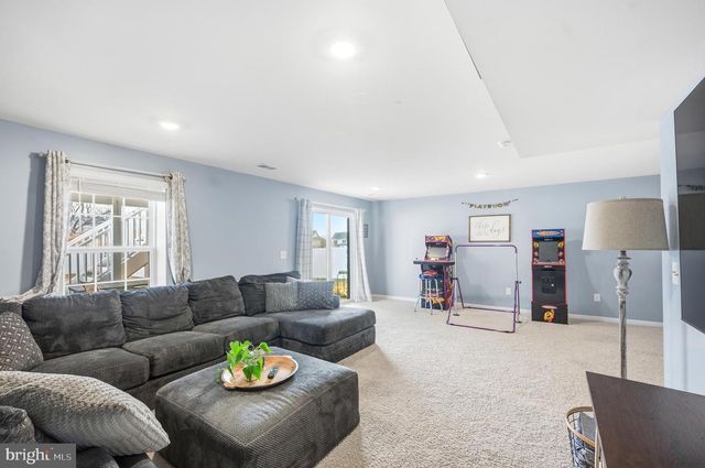 530 WEEKS CT, Berryville, VA 22611