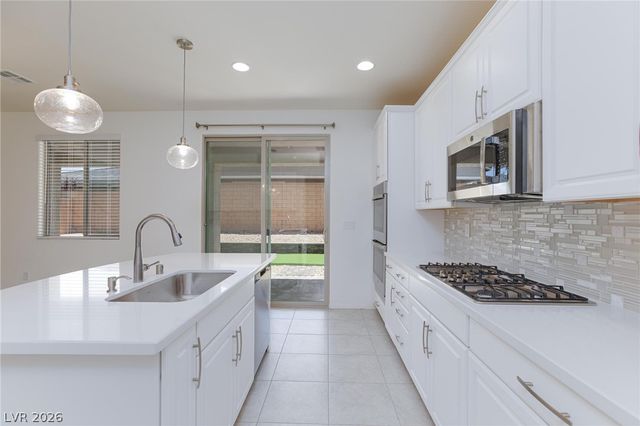 10117 Heron Lake Avenue, Las Vegas, NV 89178