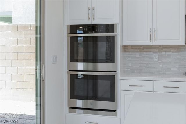 10117 Heron Lake Avenue, Las Vegas, NV 89178