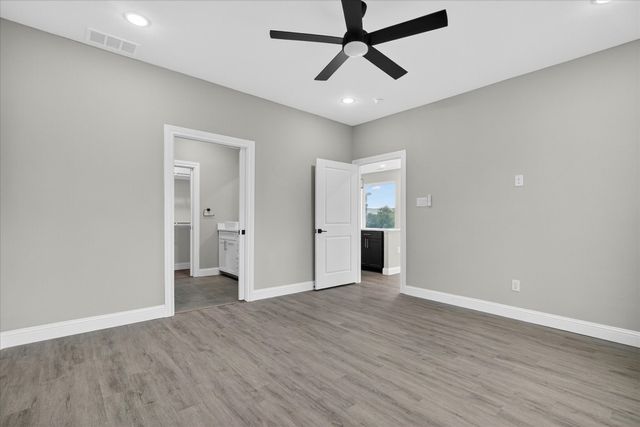 804 Premier, Grand Prairie, TX 75051