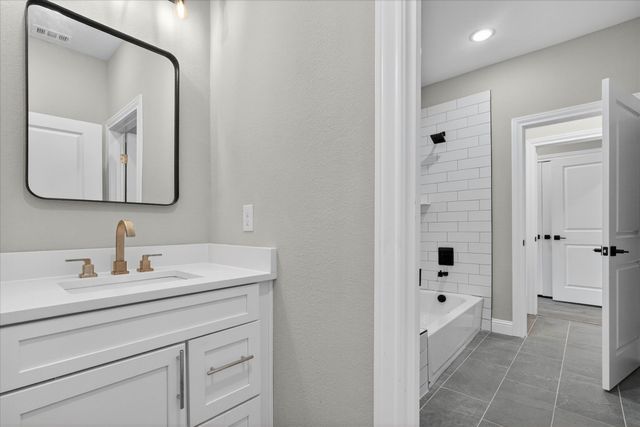 804 Premier, Grand Prairie, TX 75051