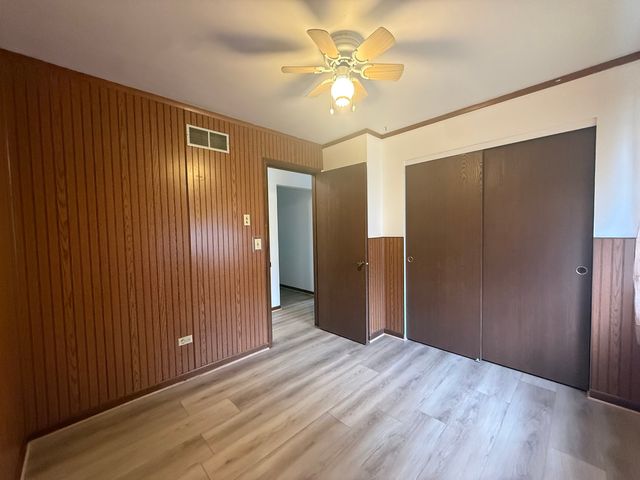 1406 Kaskaskia Avenue, Elgin, IL 60123