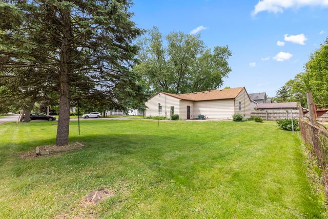 1406 Kaskaskia Avenue, Elgin, IL 60123
