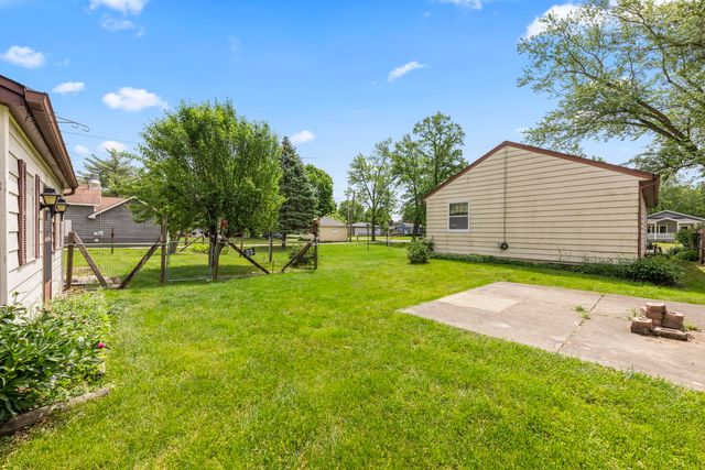1406 Kaskaskia Avenue, Elgin, IL 60123