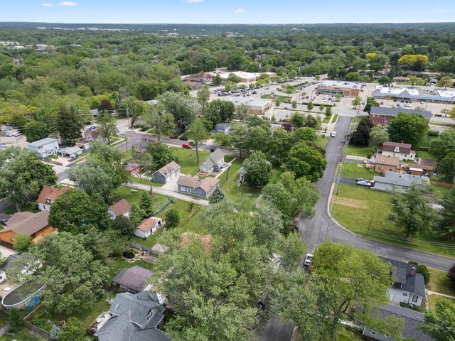 1406 Kaskaskia Avenue, Elgin, IL 60123