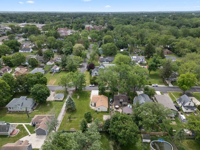 1406 Kaskaskia Avenue, Elgin, IL 60123