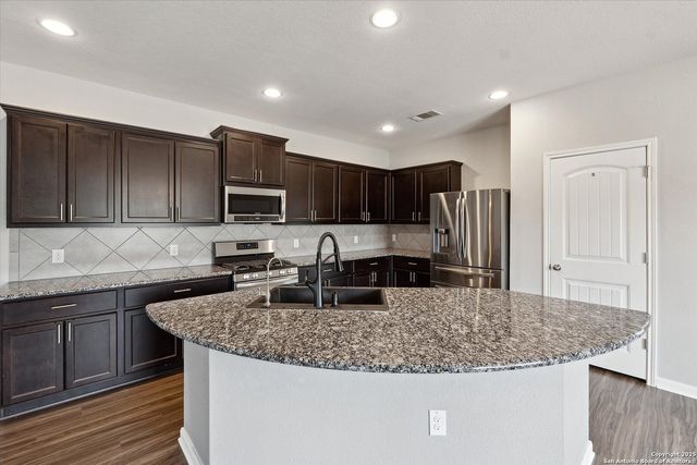 2434 McCrae, New Braunfels, TX 78130