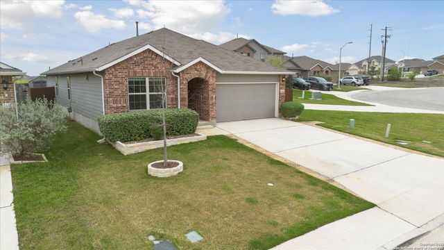 2434 McCrae, New Braunfels, TX 78130