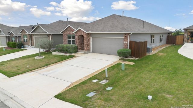 2434 McCrae, New Braunfels, TX 78130