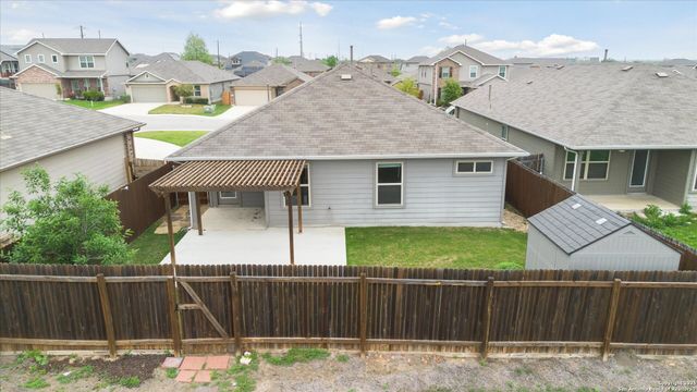 2434 McCrae, New Braunfels, TX 78130