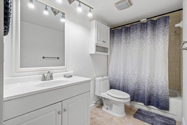 2453 Waterside Drive, Lake Worth, FL 33461