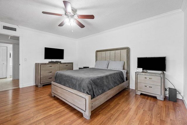 2453 Waterside Drive, Lake Worth, FL 33461