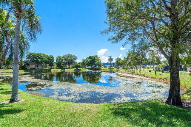 2453 Waterside Drive, Lake Worth, FL 33461