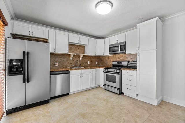 2453 Waterside Drive, Lake Worth, FL 33461