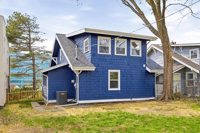 4011 State Line Road, Kansas City, MO 64111