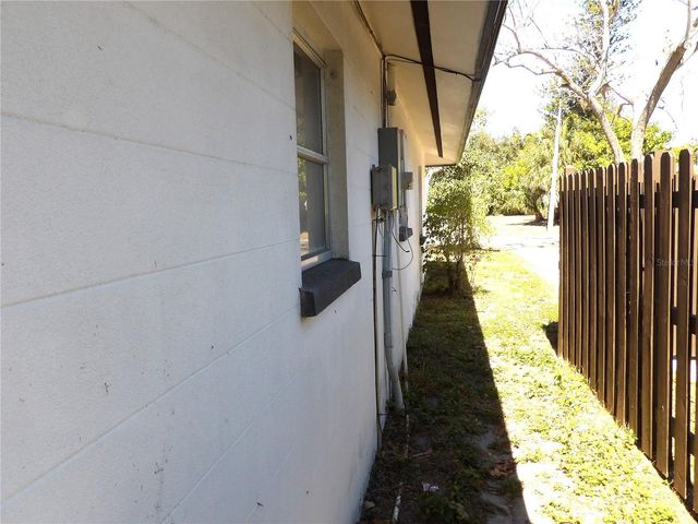 2513 14TH AVENUE W, Bradenton, FL 34205