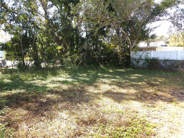 2513 14TH AVENUE W, Bradenton, FL 34205