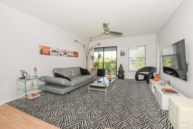 950 S Kanner Highway 905, Stuart, FL 34994