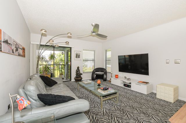 950 S Kanner Highway 905, Stuart, FL 34994