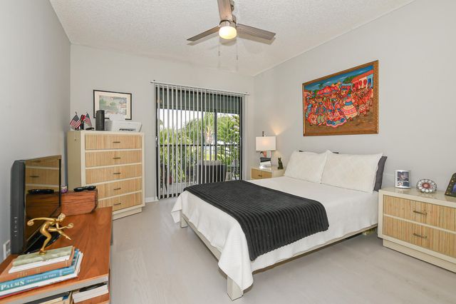 950 S Kanner Highway 905, Stuart, FL 34994