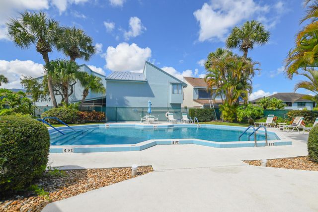 950 S Kanner Highway 905, Stuart, FL 34994