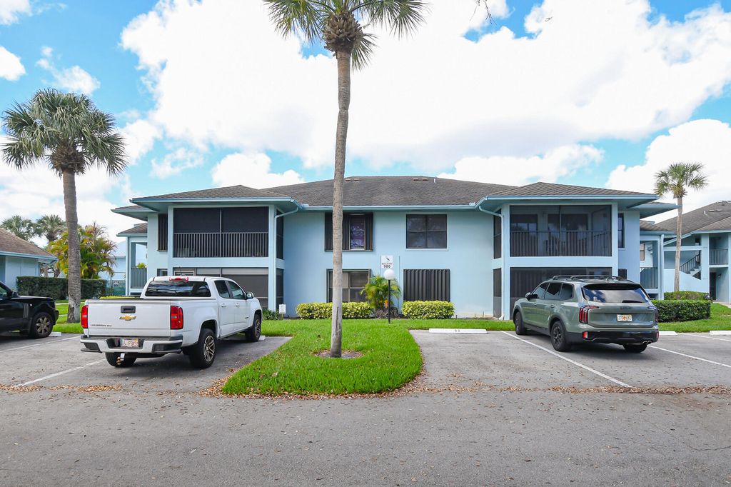 950 S Kanner Highway 905, Stuart, FL 34994