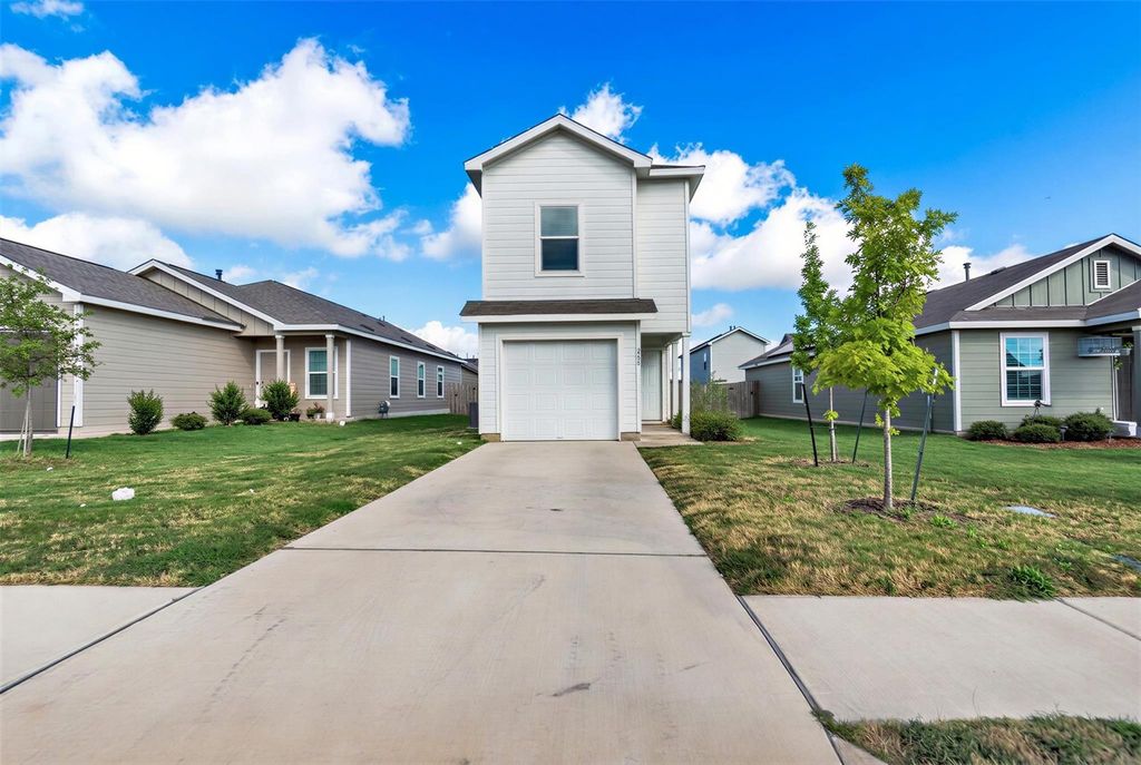 231 Gabbro GDNS, Maxwell, TX 78656