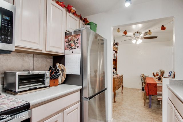625 S Prudence Rd Apt 203, Tucson, AZ 85710