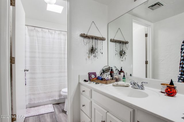625 S Prudence Rd Apt 203, Tucson, AZ 85710