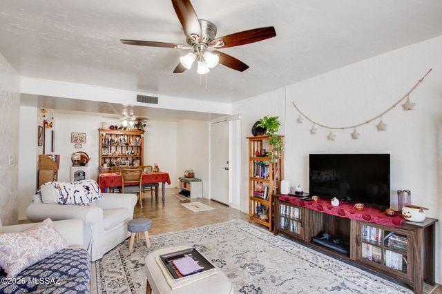 625 S Prudence Rd Apt 203, Tucson, AZ 85710